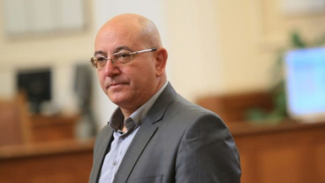 Ревизоро: Пеевски ще се опита да направи партия, за да оцелее